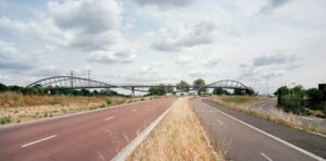 21 10 И Erieta Attali