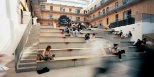 10 12 И Erieta Attali