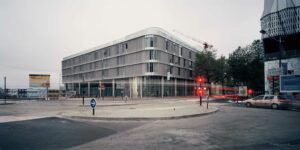 15 10 И Erieta Attali